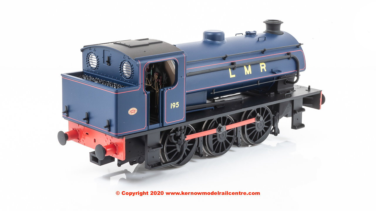 E85005 EFE Rail Class J94 0-6-0 Steam Locomotive number 195 in Lomgmoor Military Railway livery